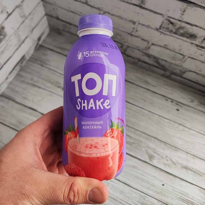 Коктейль молочный Топ Shake со вкусом клубники 2% 450гр пэт