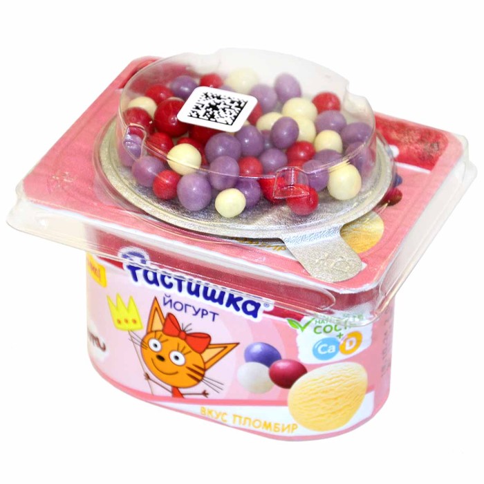 Йогурт Растишка вкус пломбира с ягодными шариками 3% 116гр пэт