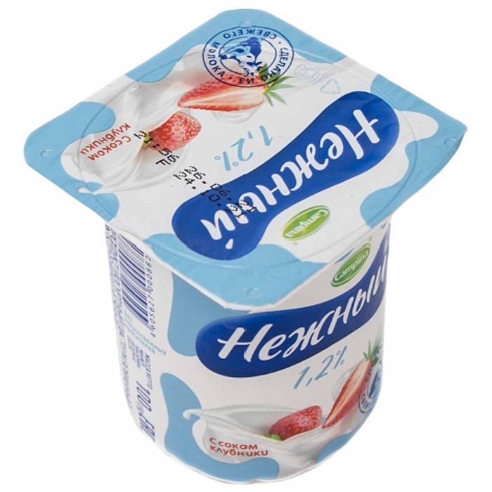 Йогурт Campina Нежный с соком клубники 1,2% 100гр пэт
