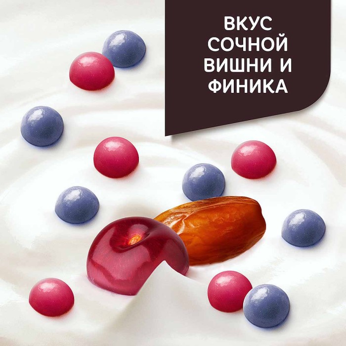 Йогурт Даниссимо Фантазия вишня-финик с шариками 6,9% 105гр пэт