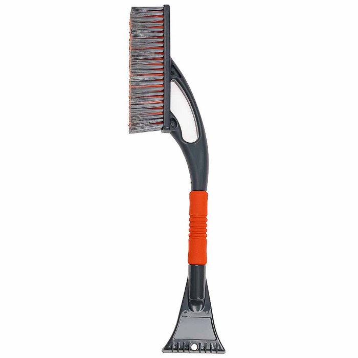 Щетка Русские Супергерои для уборки снега с распушенной щетиной +скребок 59*10см арт775-116