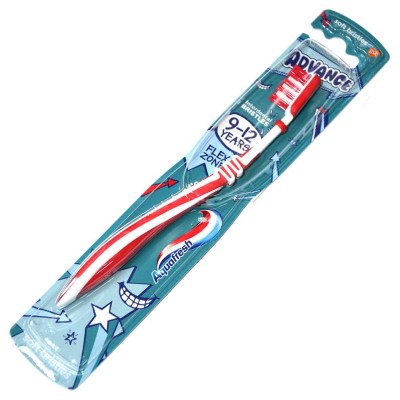 Щетка зубная Aquafresh Advance