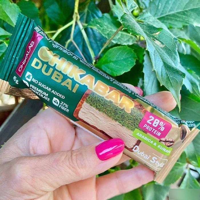 Батончик Chikalab Chika Dubai фистишка и хрустящее тесто глазированный 45гр м/у
