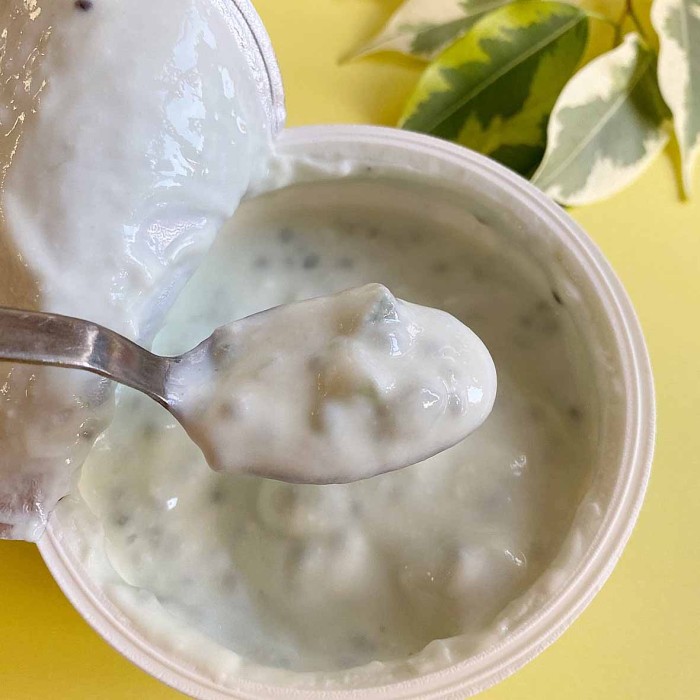 Йогурт Активия киви-яблоко-виноград-матча-семена чиа 2,2% 140гр пэт