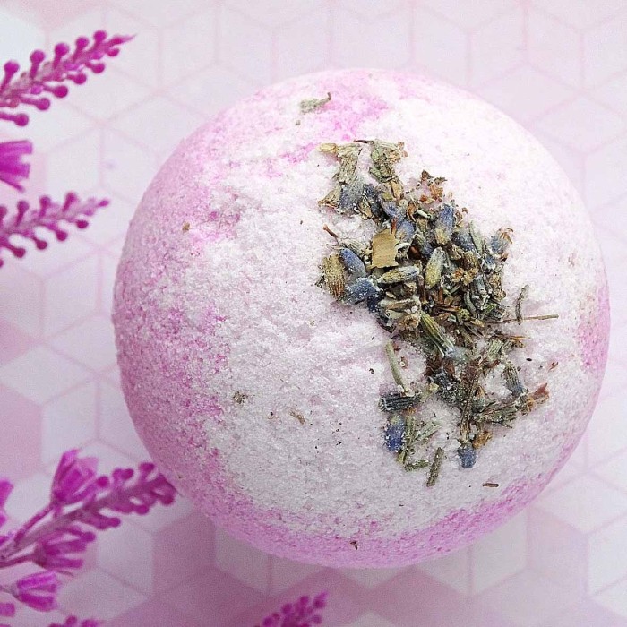 Шар бурлящий Happy Двухцветный с цветами лаванды 130гр