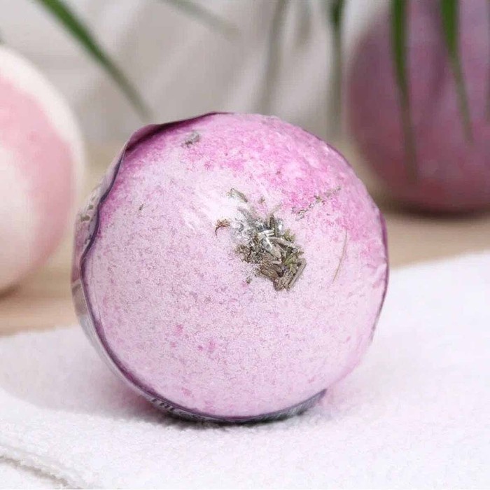 Шар бурлящий Happy Двухцветный с цветами лаванды 130гр