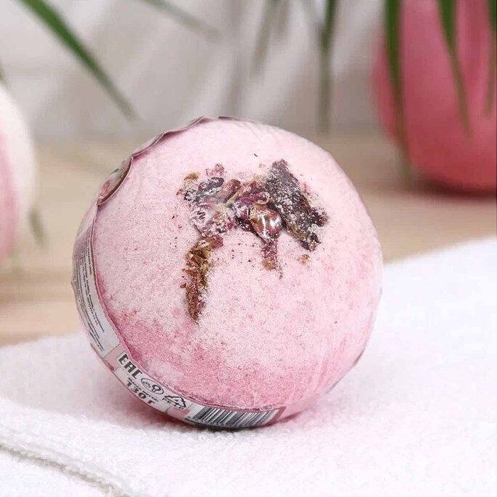 Шар бурлящий Happy Двухцветный с лепестками роз 130гр