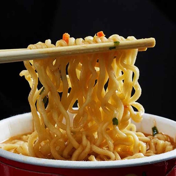 Лапша Hot ChickenBig Bowl  с кремом карбонара 120гр тарелка