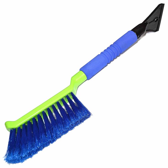 Щетка для уборки снега Oktan со скребком 42,5см зеленая