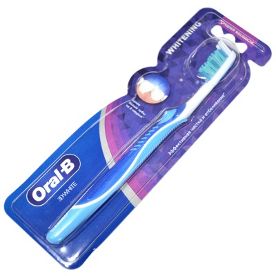 Щетка зубная Oral-B 3D White Whitening 40 средняя 1шт