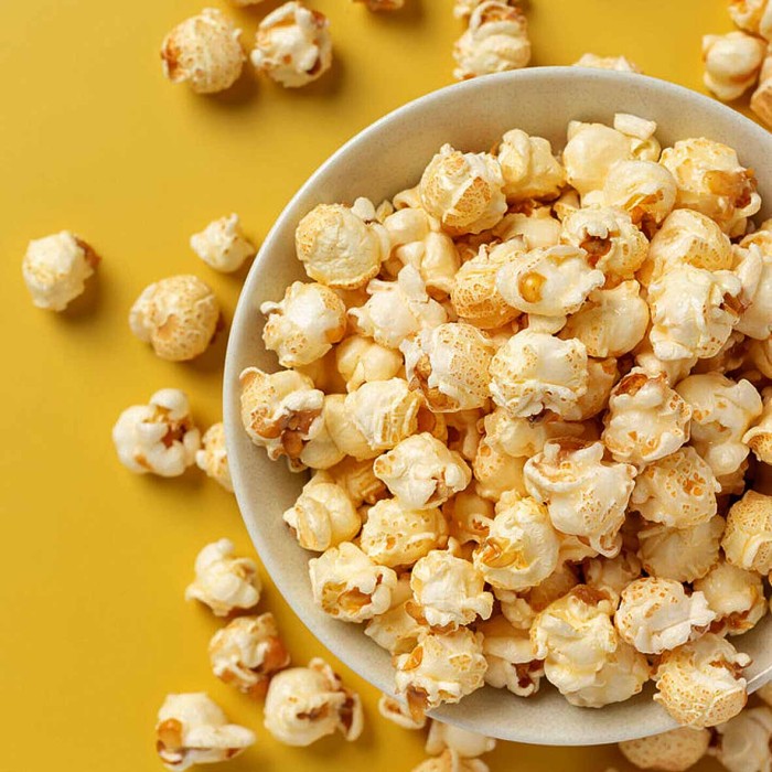 Попкорн Бомбастер соленая карамель 250гр м/у